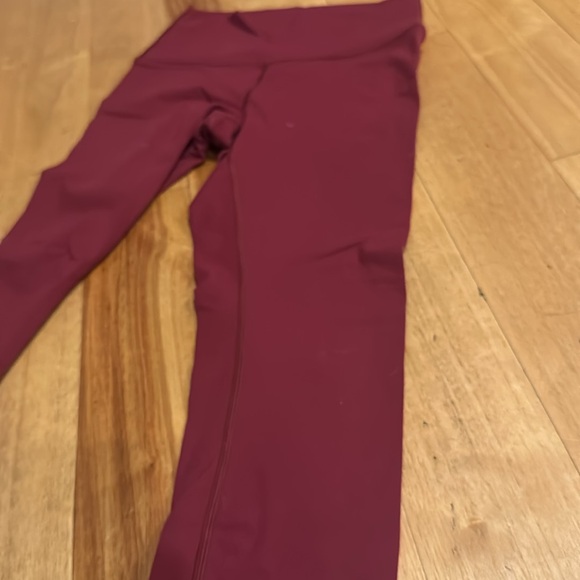 Lululemon wunder under size 6, raspberry - Picture 4 of 4